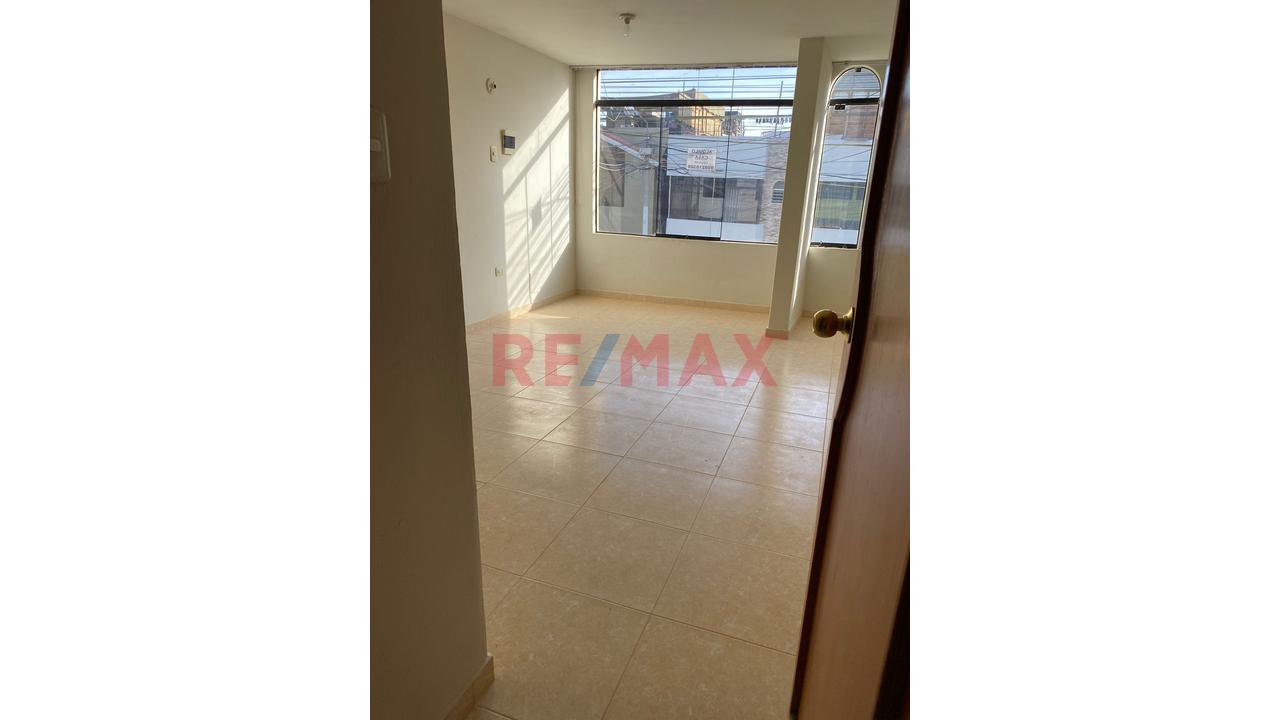 Amplia Casa En Alquiler Miraflores 4 Niveles - 18