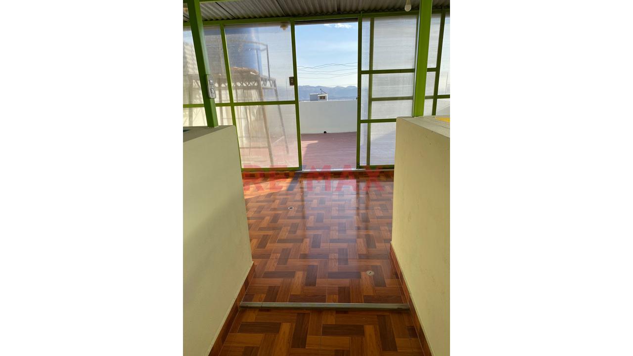 Amplia Casa En Alquiler Miraflores 4 Niveles - 6