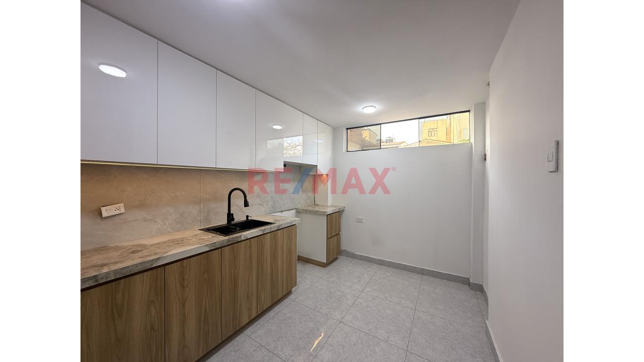 Alquiler De Departamento Dúplex Calle Los Cisnes Urb. Los Pinos – Cerca A Registros Públicos - 6