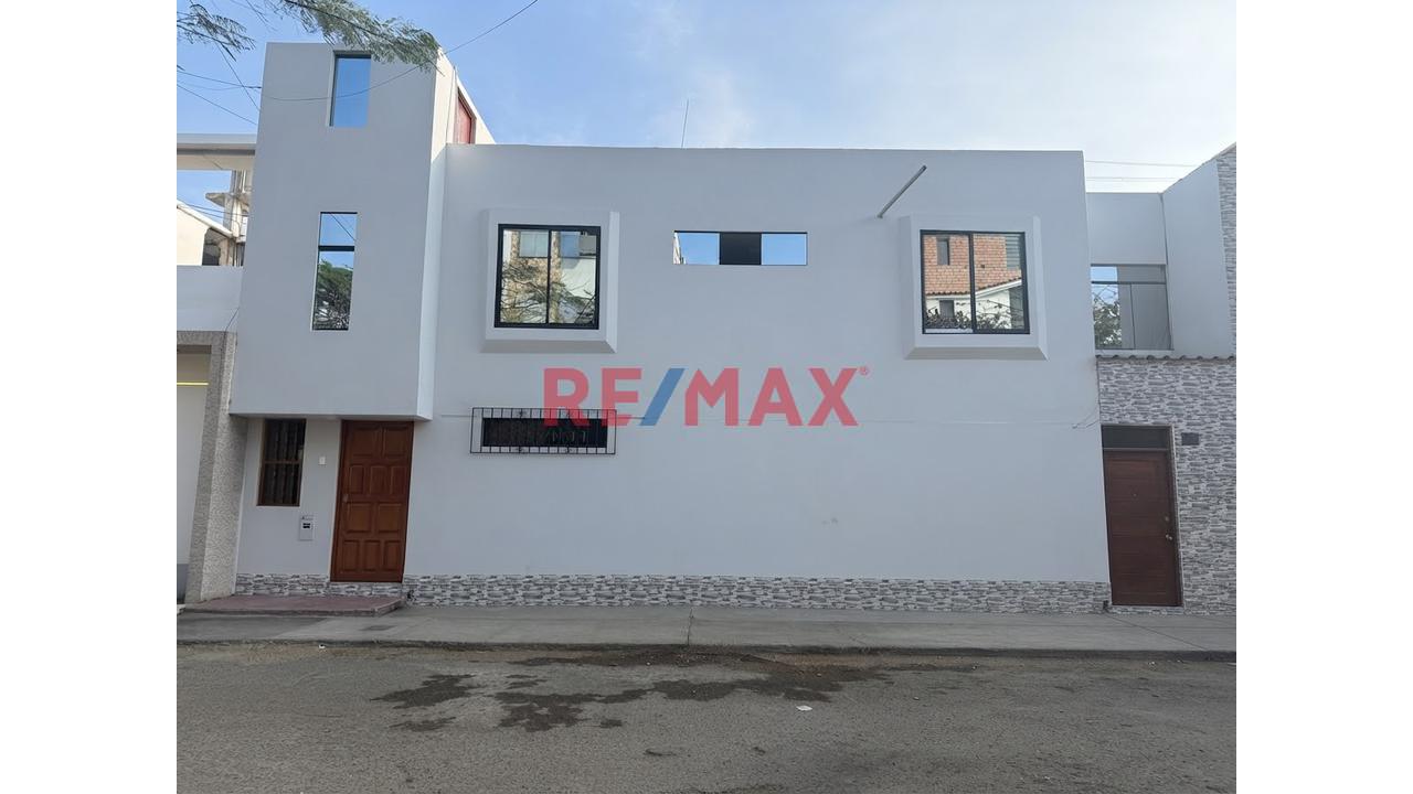 Alquiler De Departamento Dúplex Calle Los Cisnes Urb. Los Pinos – Cerca A Registros Públicos - 1