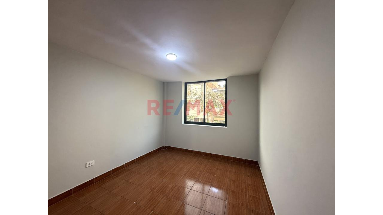 Alquiler De Departamento Dúplex Calle Los Cisnes Urb. Los Pinos – Cerca A Registros Públicos - 3