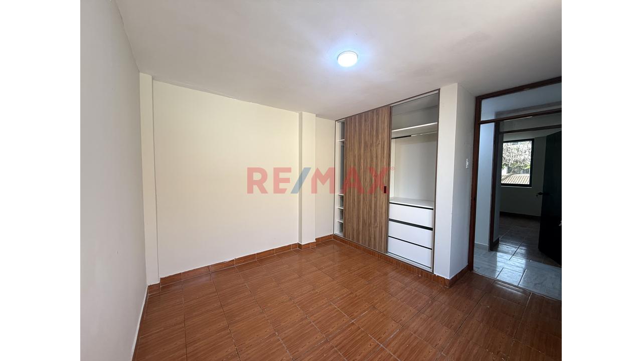Alquiler De Departamento Dúplex Calle Los Cisnes Urb. Los Pinos – Cerca A Registros Públicos - 7