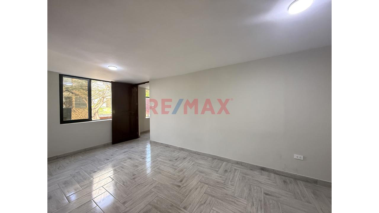 Alquiler De Departamento Dúplex Calle Los Cisnes Urb. Los Pinos – Cerca A Registros Públicos - 2