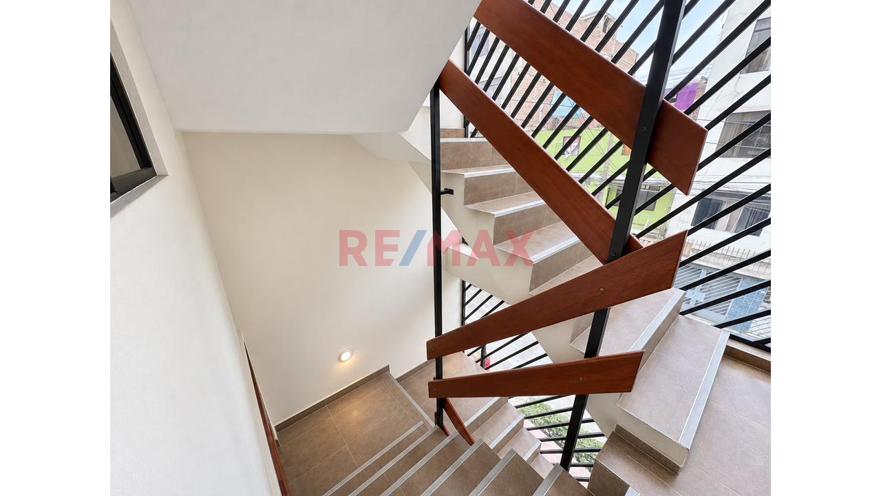 Vendo Departamento - El Agustino! Piso 3 | Urb. Huancayo ✨Zona 1✨ A 3 Cuadras De Puente Nuevo ¡Precio Negociable! - 12