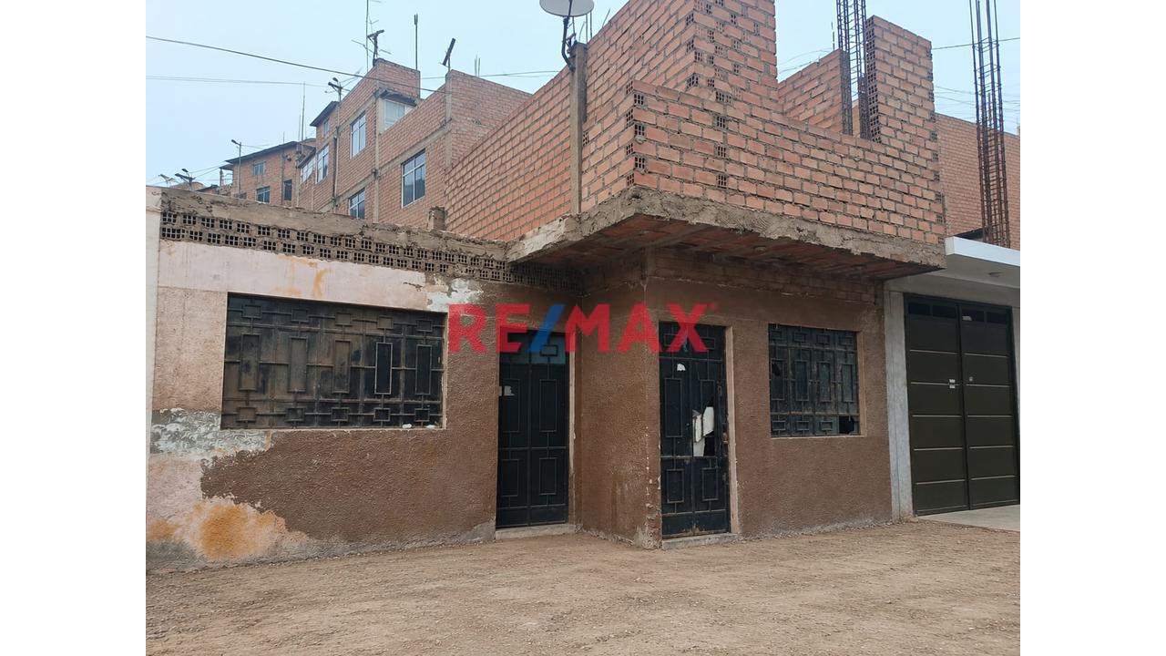 Casa Como Terreno En Venta - Puente Piedra