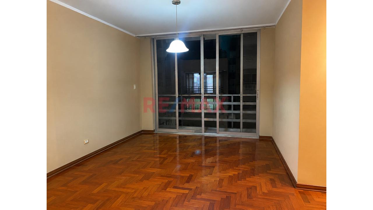 Venta De Duplex Con Cochera En Guardia Civil Chorrillos — foto 3