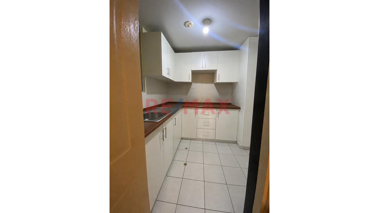 Venta De Duplex Con Cochera En Guardia Civil Chorrillos — foto 9