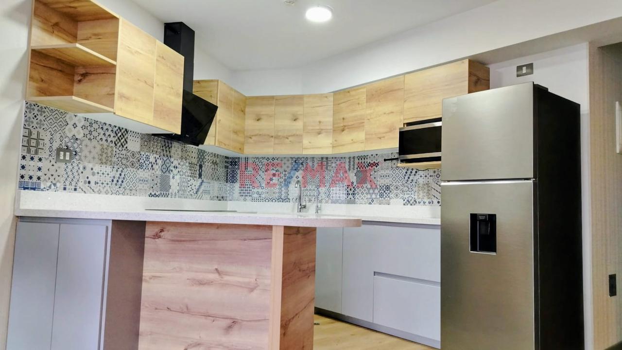 Alquiler De Exclusivo Departamento En Torre Luxury Towers, Challapampa U — foto 4