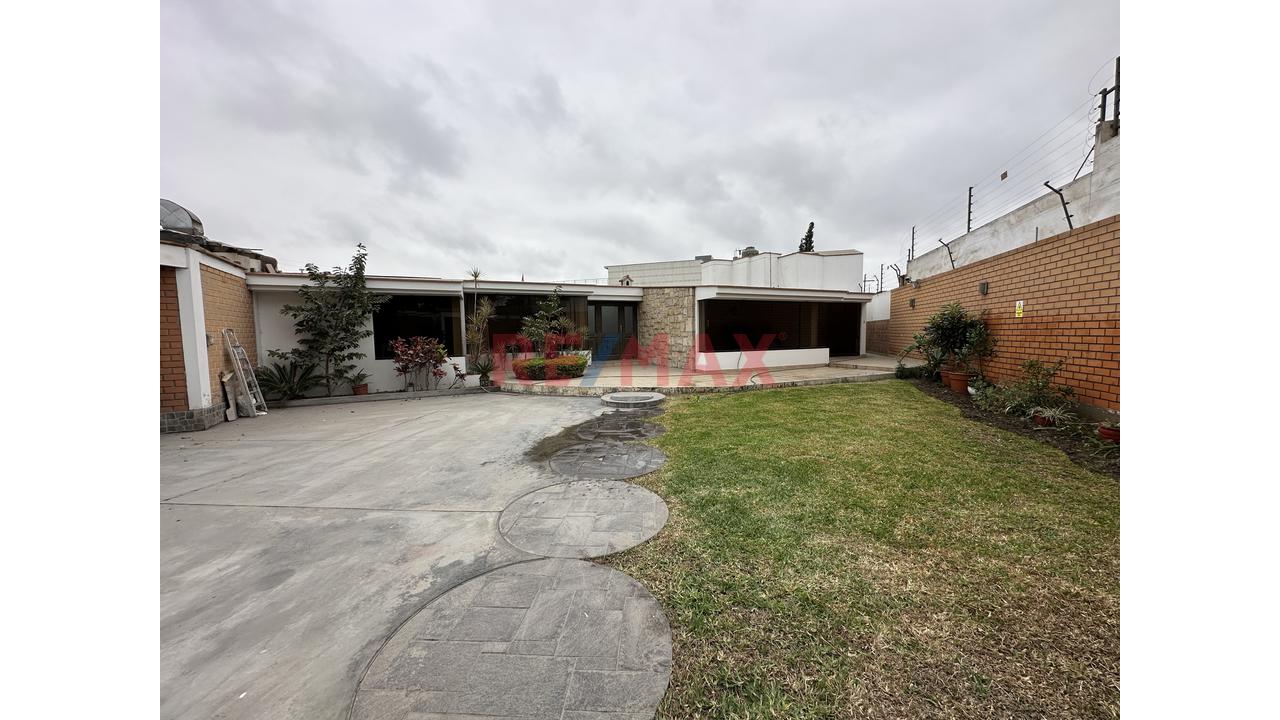 1,100 M² En La Molina: Amplia Propiedad En La Molina — foto 8