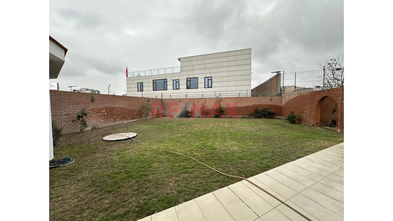 1,100 M² En La Molina: Amplia Propiedad En La Molina — foto 6