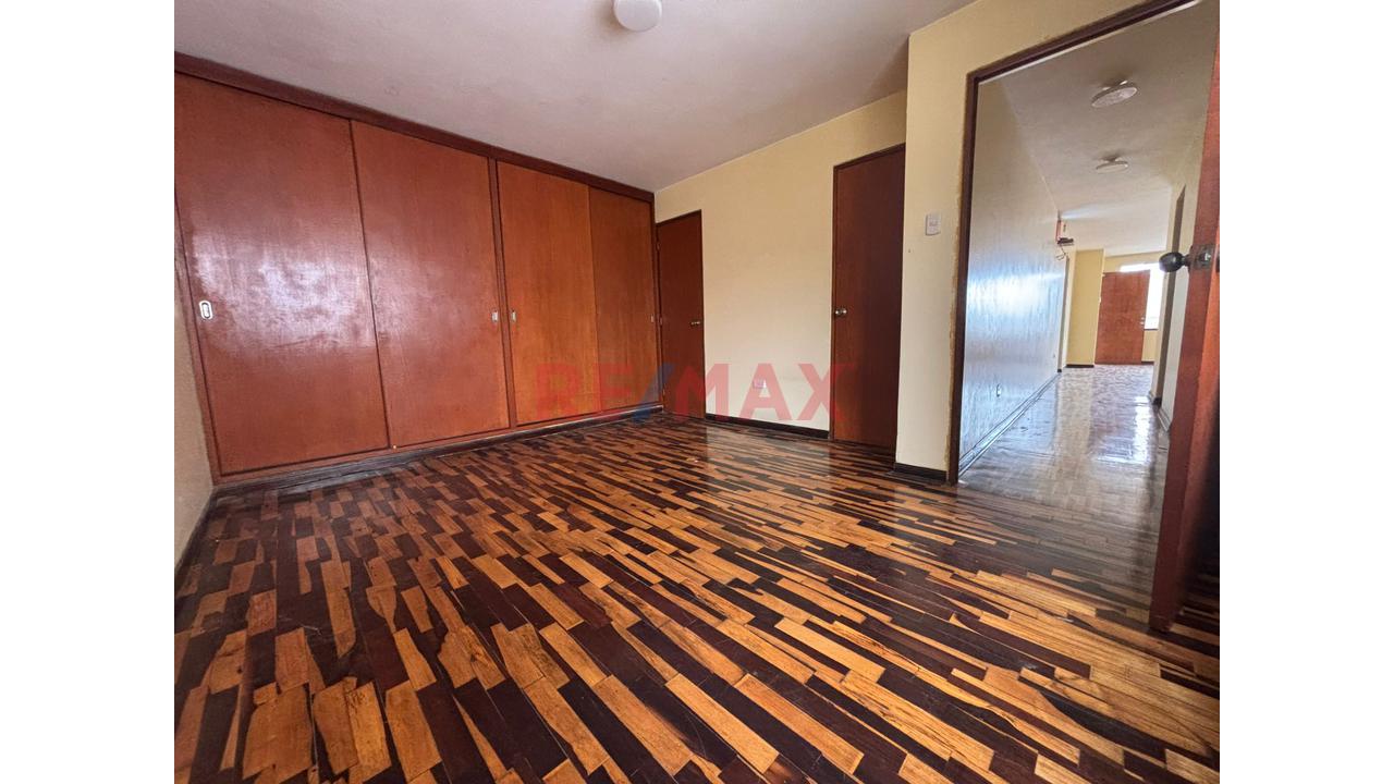 Departamento En Surco Muy Bien Ubicado De 3 Dormitorios Mas Cochera Y Aires — foto 4