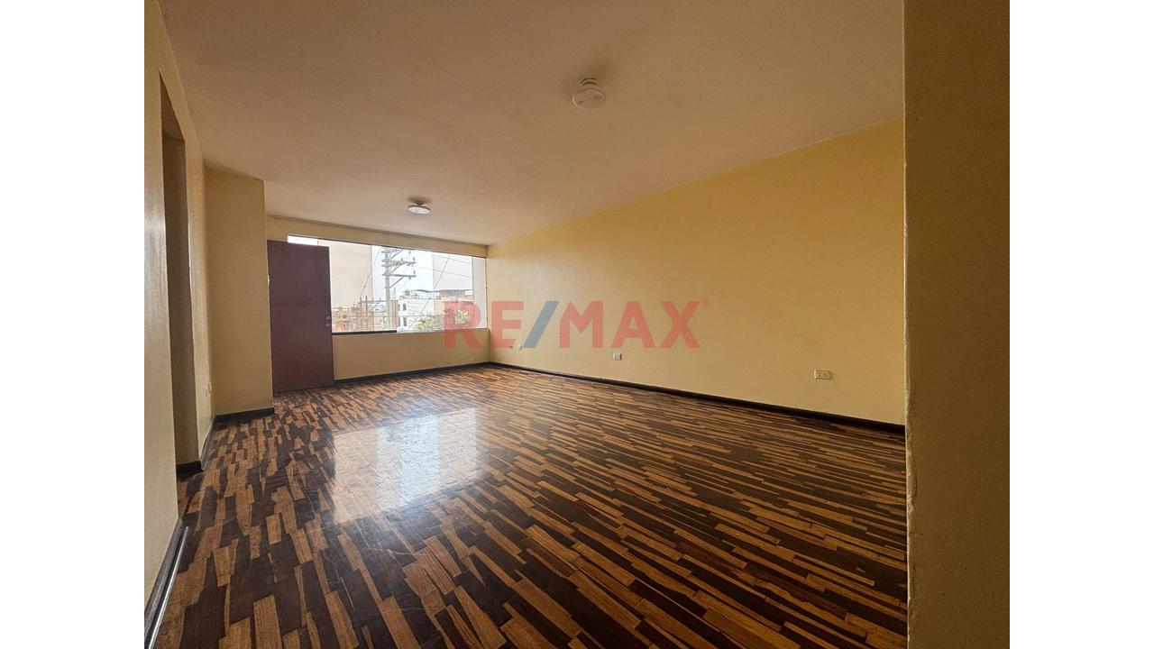 Departamento En Surco Muy Bien Ubicado De 3 Dormitorios Mas Cochera Y Aires — foto 2