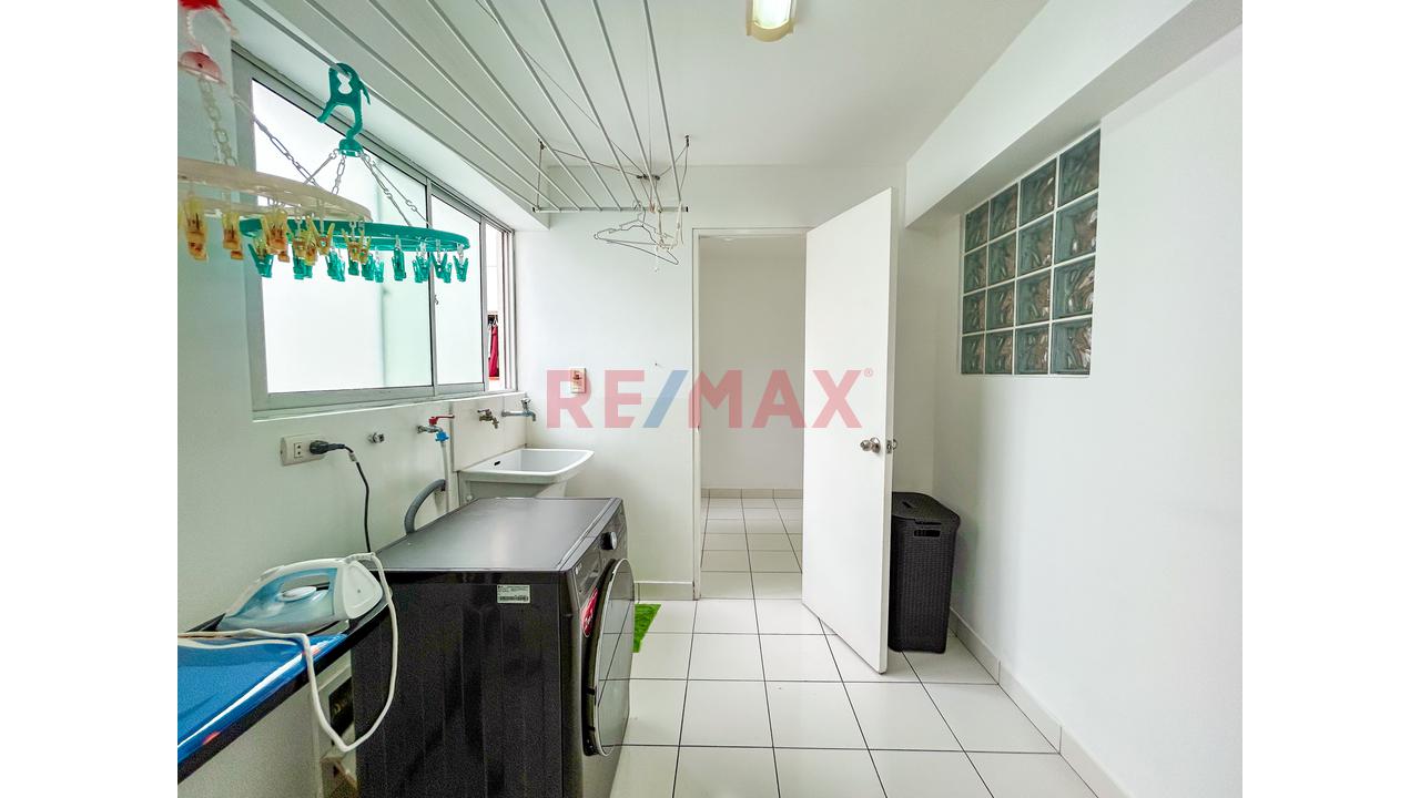 Duplex + Estacionamiento Frente Al Lima Cricket Límite Con San Isidro - 15