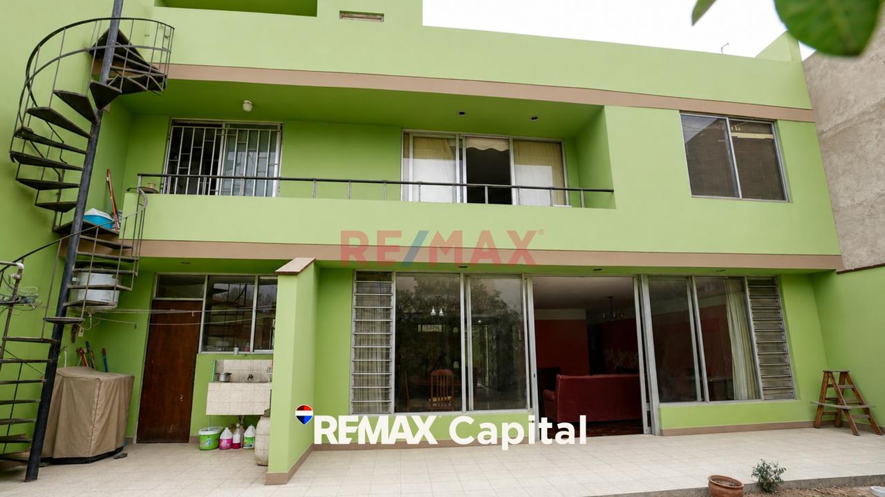 Oportunidad Única En San Borja: Casa De 300 M² Con Amplios Jardines - 5