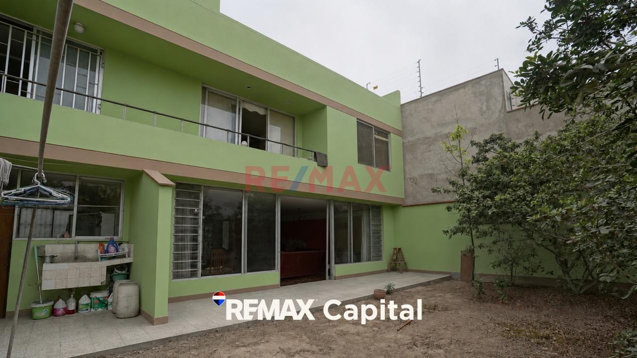 Oportunidad Única En San Borja: Casa De 300 M² Con Amplios Jardines - 7