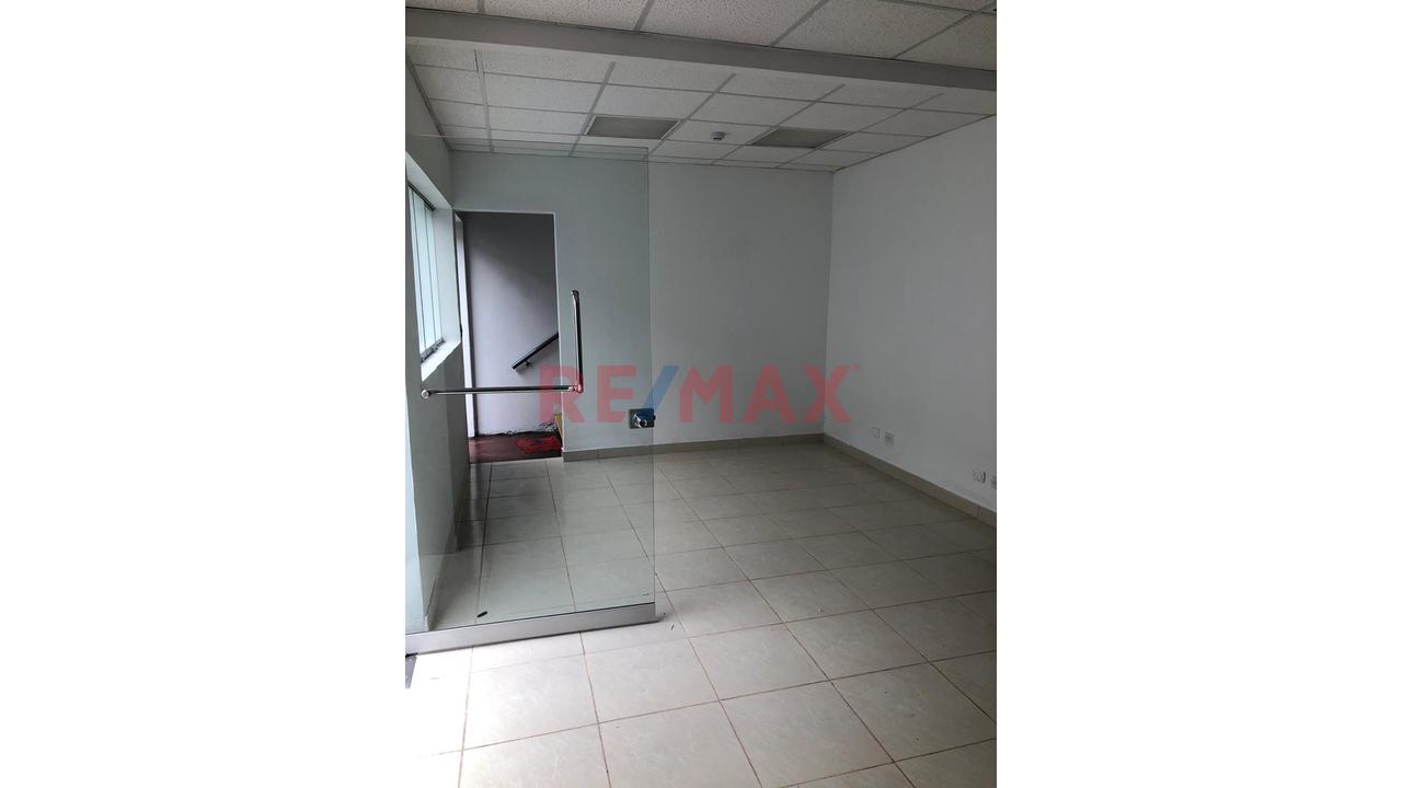 Local Industrial / Comercial En Surquillo - 7