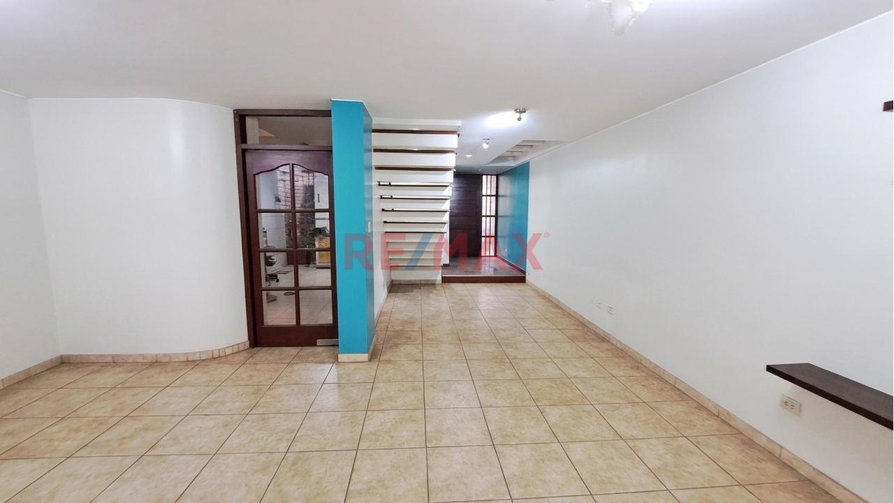 Venta Casa En Los Olivos 217M2 - 4