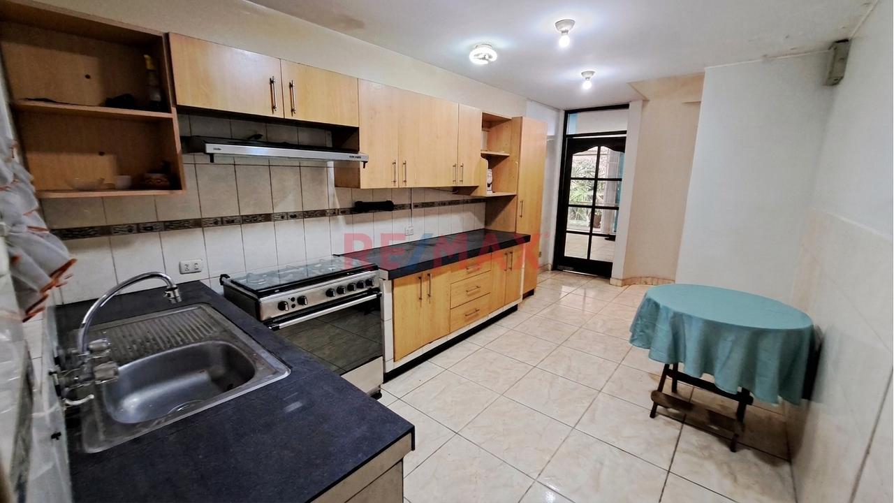 Venta Casa En Los Olivos 217M2 - 6