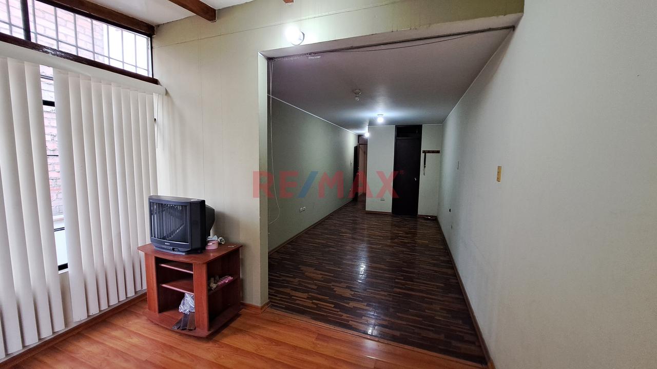 Venta Casa En Los Olivos 217M2 - 10