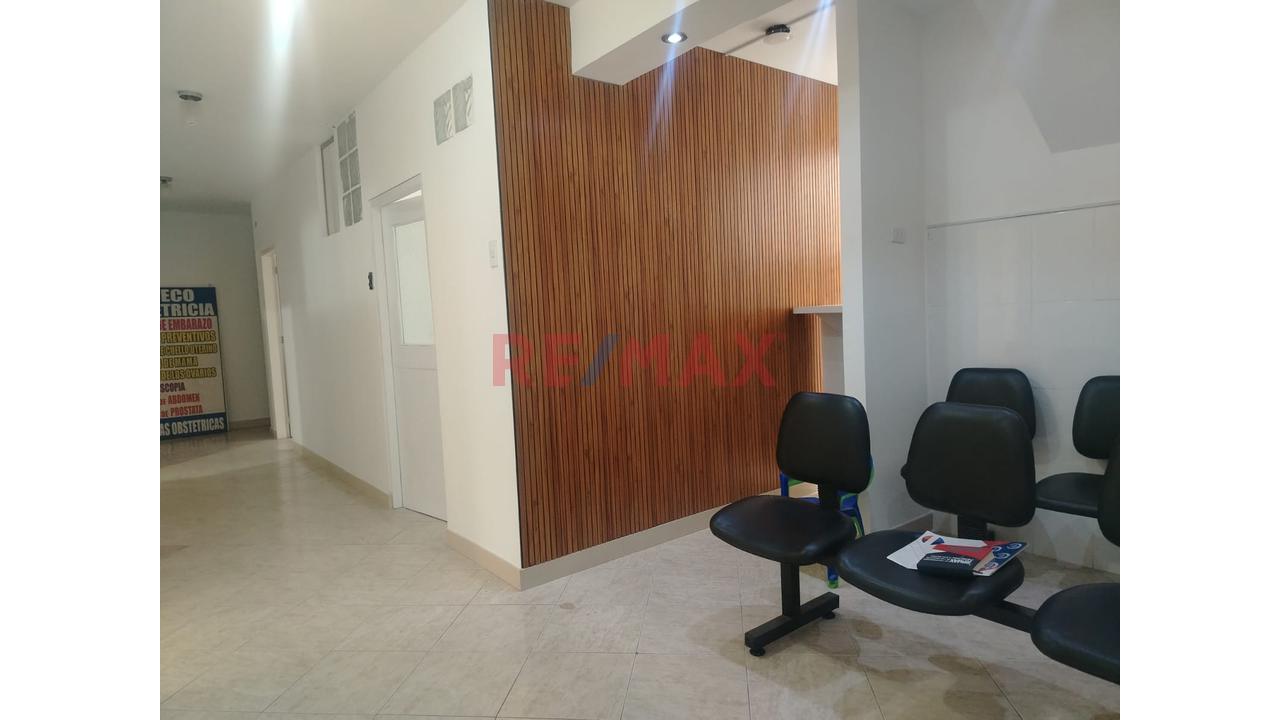 Alquilo Local Comercial  De 3 Pisos En Smp En Avenida Sol De Naranjal — foto 5