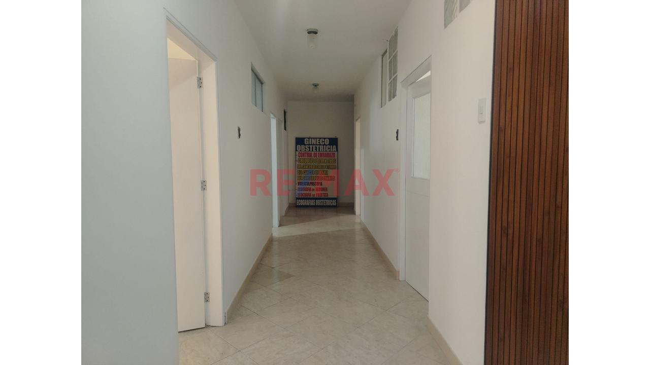 Alquilo Local Comercial  De 3 Pisos En Smp En Avenida Sol De Naranjal — foto 6