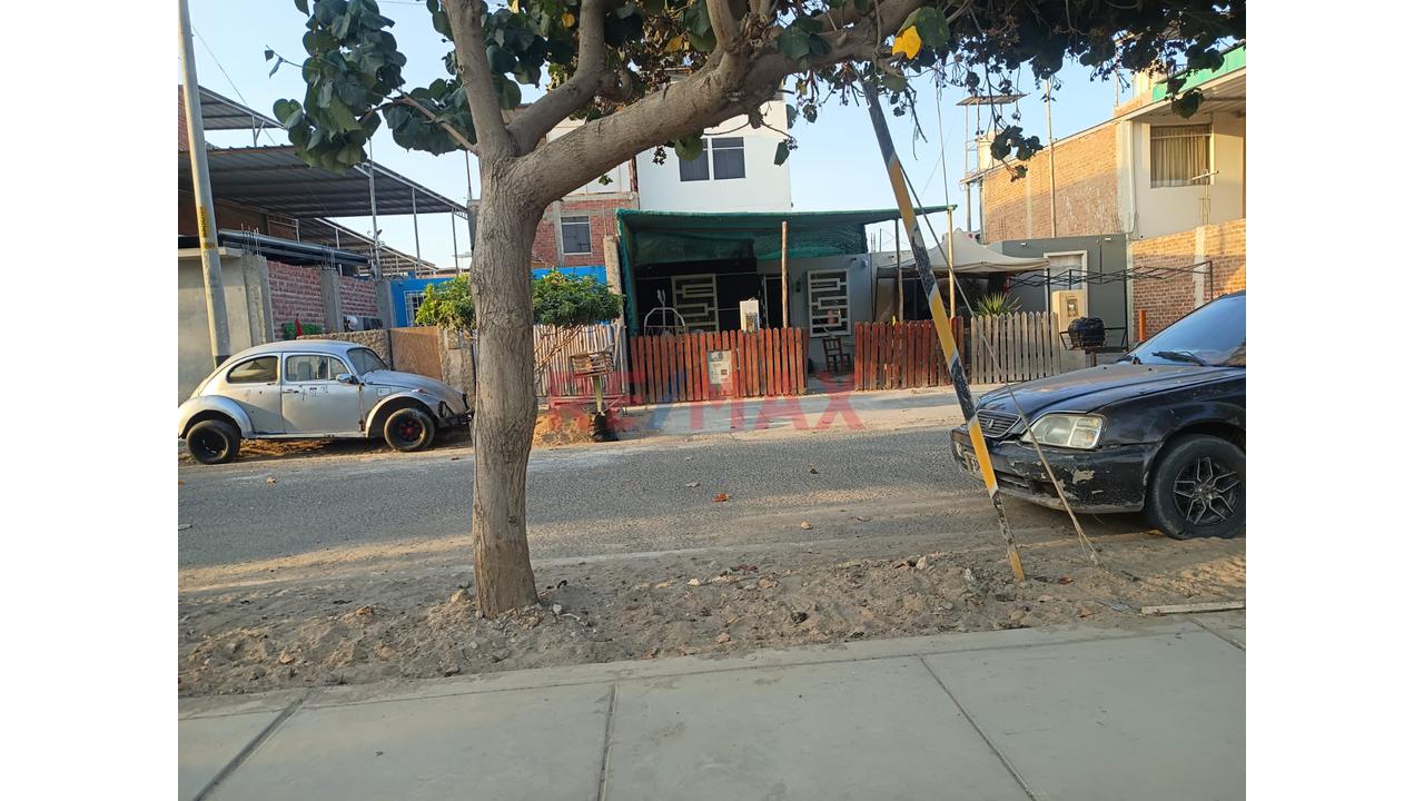Venta De Casa En Urb La Planicie Ii Etapa I Mz A2 Lote 56 Frente Al Parque - 10
