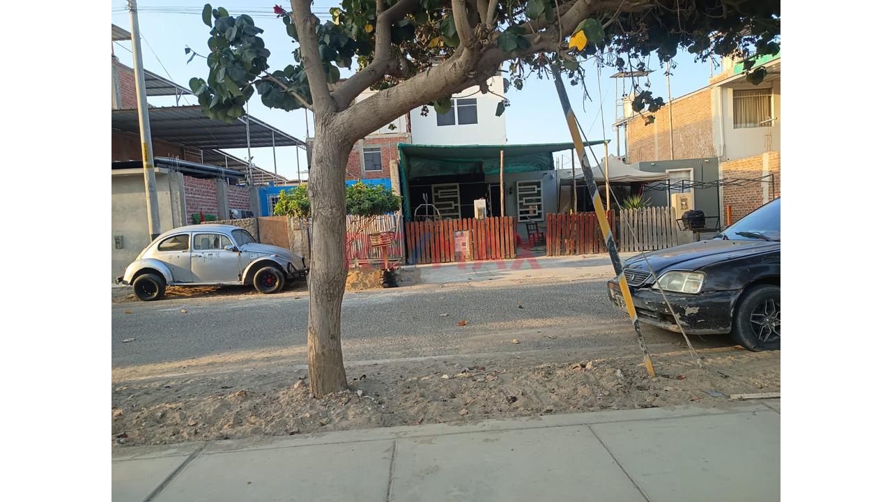 Venta De Casa En Urb La Planicie Ii Etapa I Mz A2 Lote 56 Frente Al Parque - 11