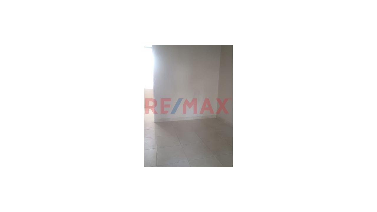 Venta De Casa En Urb La Planicie Ii Etapa I Mz A2 Lote 56 Frente Al Parque - 6