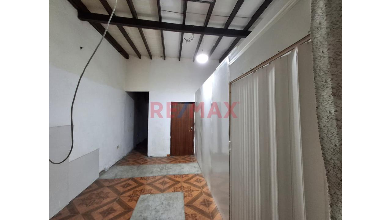 Venta De Casa En Cercado De Lima, Cerca A Mesa Redonda - 9