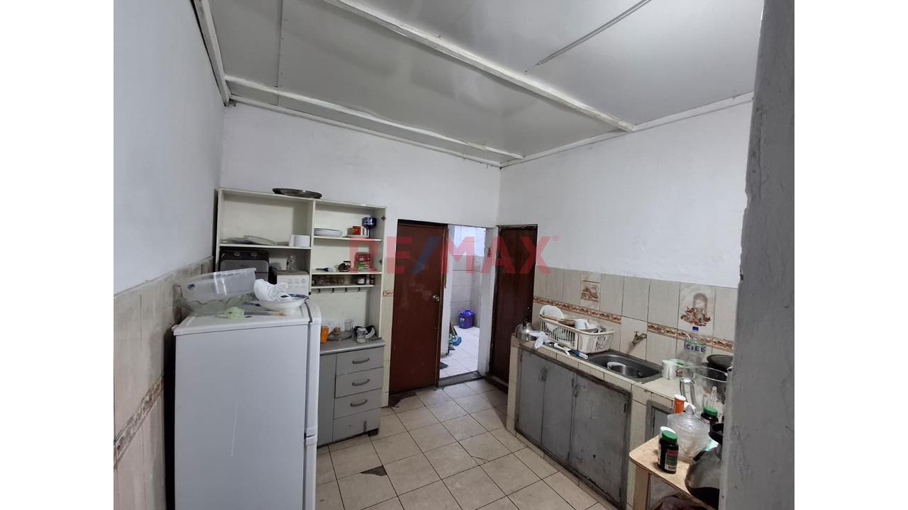 Venta De Casa En Cercado De Lima, Cerca A Mesa Redonda - 7