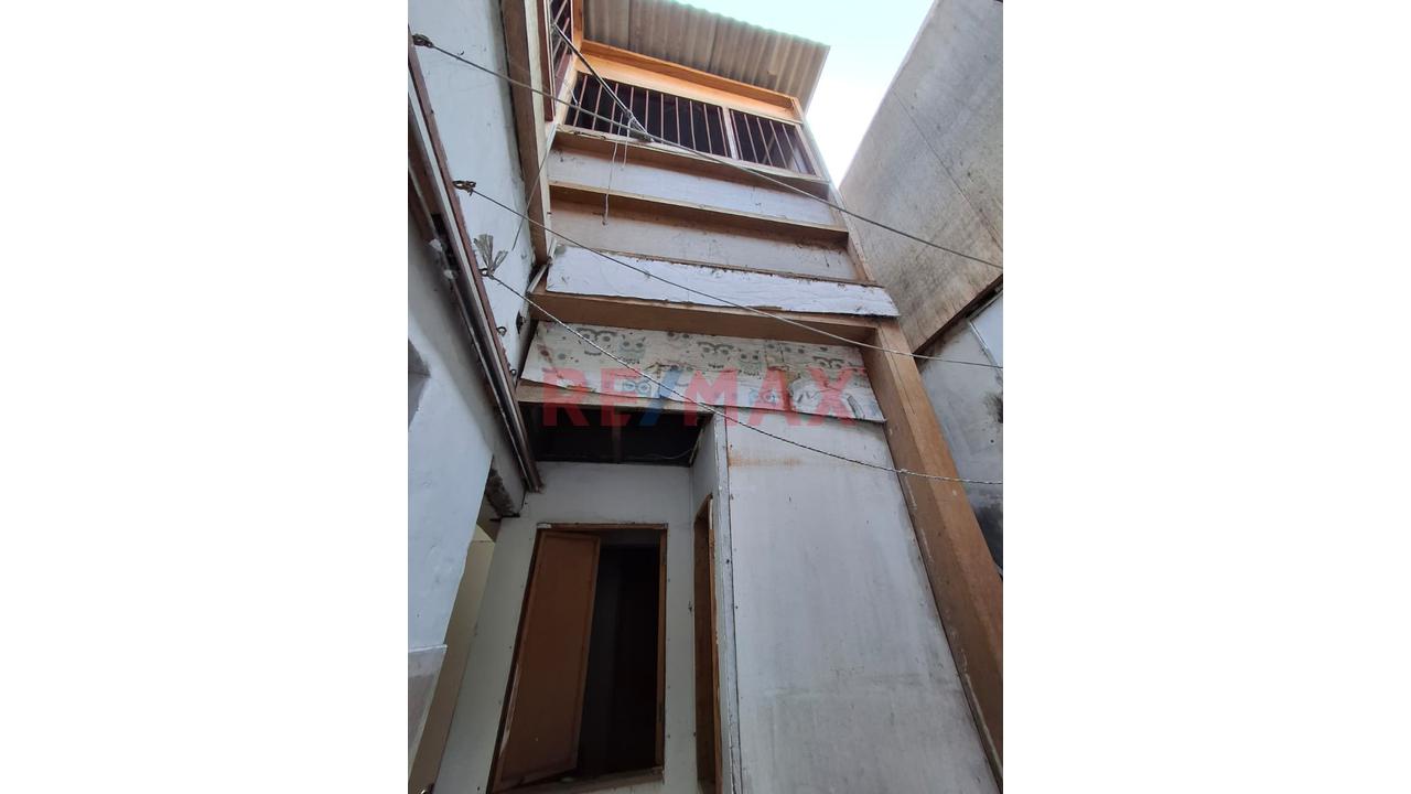 Venta De Casa En Cercado De Lima, Cerca A Mesa Redonda - 16