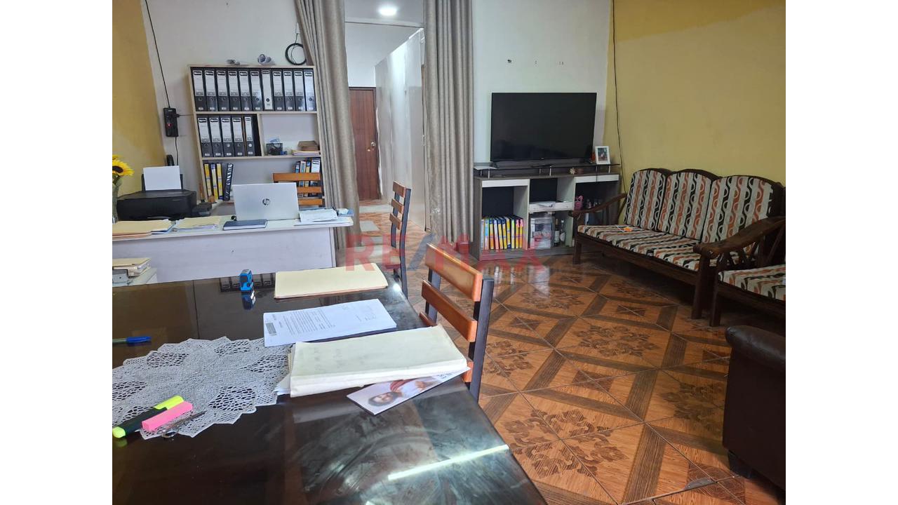 Venta De Casa En Cercado De Lima, Cerca A Mesa Redonda - 5