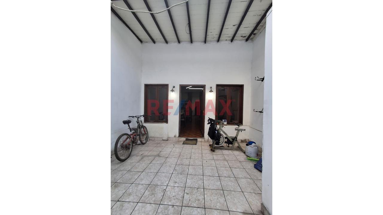 Venta De Casa En Cercado De Lima, Cerca A Mesa Redonda - 13
