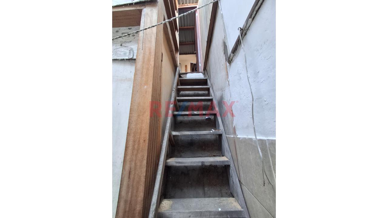 Venta De Casa En Cercado De Lima, Cerca A Mesa Redonda - 11