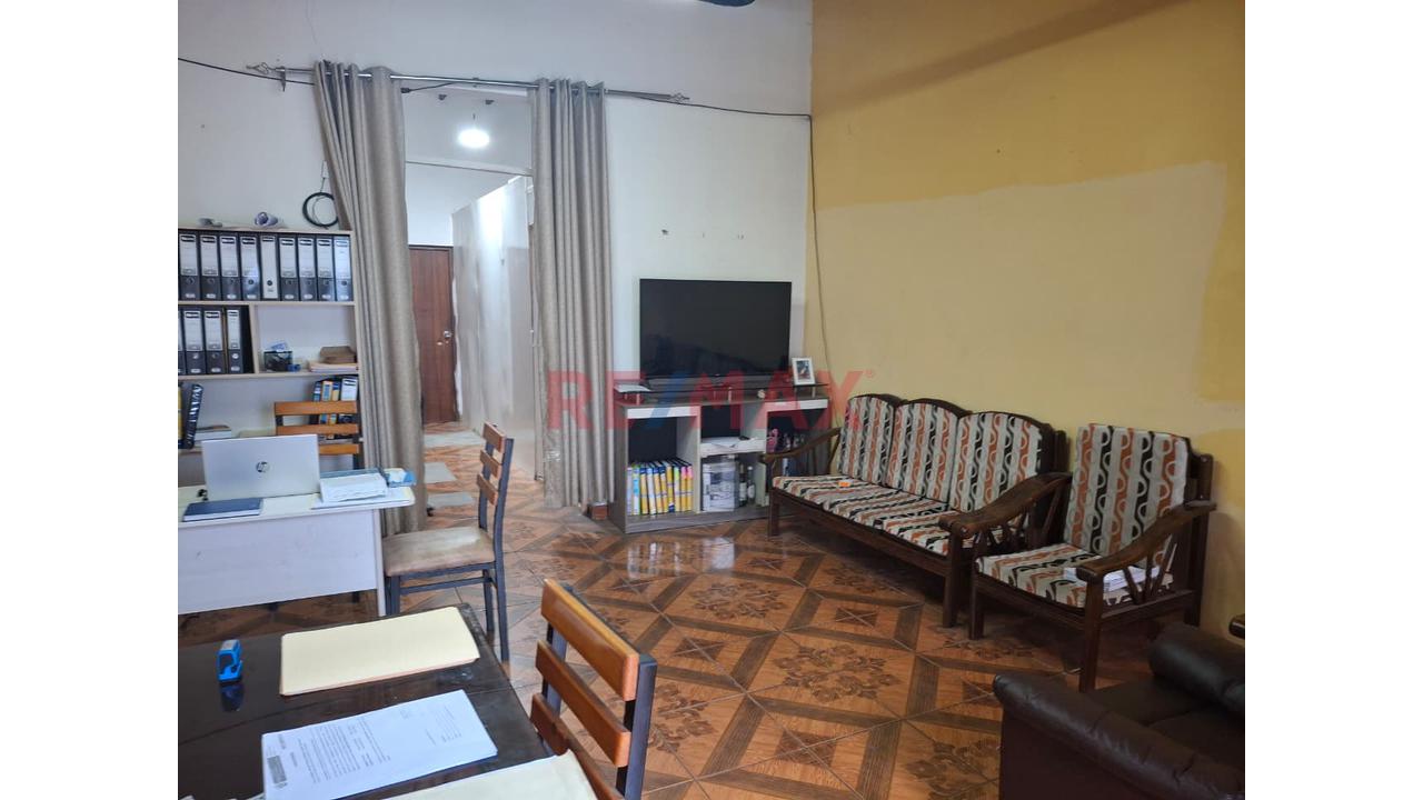 Venta De Casa En Cercado De Lima, Cerca A Mesa Redonda - 6