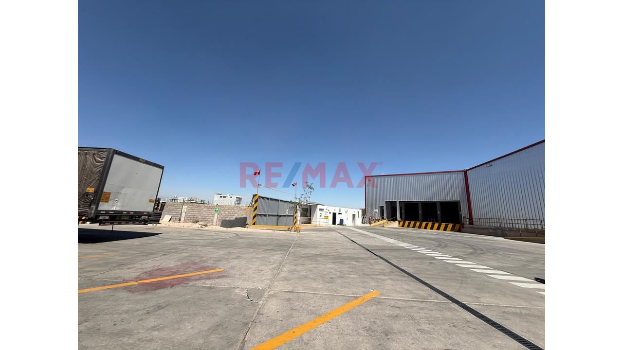 🏭 Nave Industrial En Alquiler – Ubicación Estratégica Cerro Colorado - 4