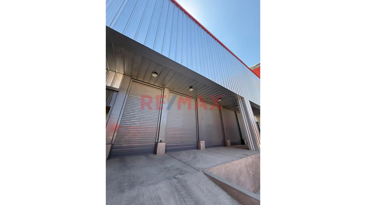 🏭 Nave Industrial En Alquiler – Ubicación Estratégica Cerro Colorado - 3