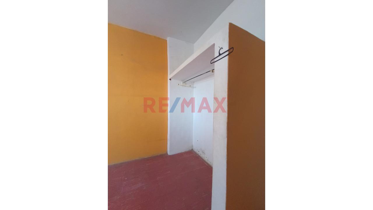Venta De Casa De Dos Pisos En Urb. Bancarios Muy Cerca Al Real Plaza — foto 14