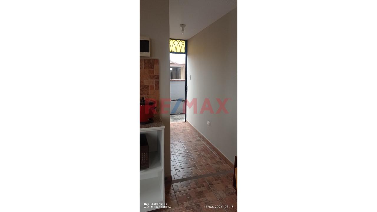 Se Alquila Un Monoambiente  Amoblado Con Cochera En Surco — foto 2