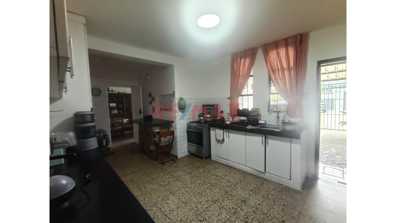 Casa En Venta En Avenida Principal – Urb. El Chipe, Piura - 9