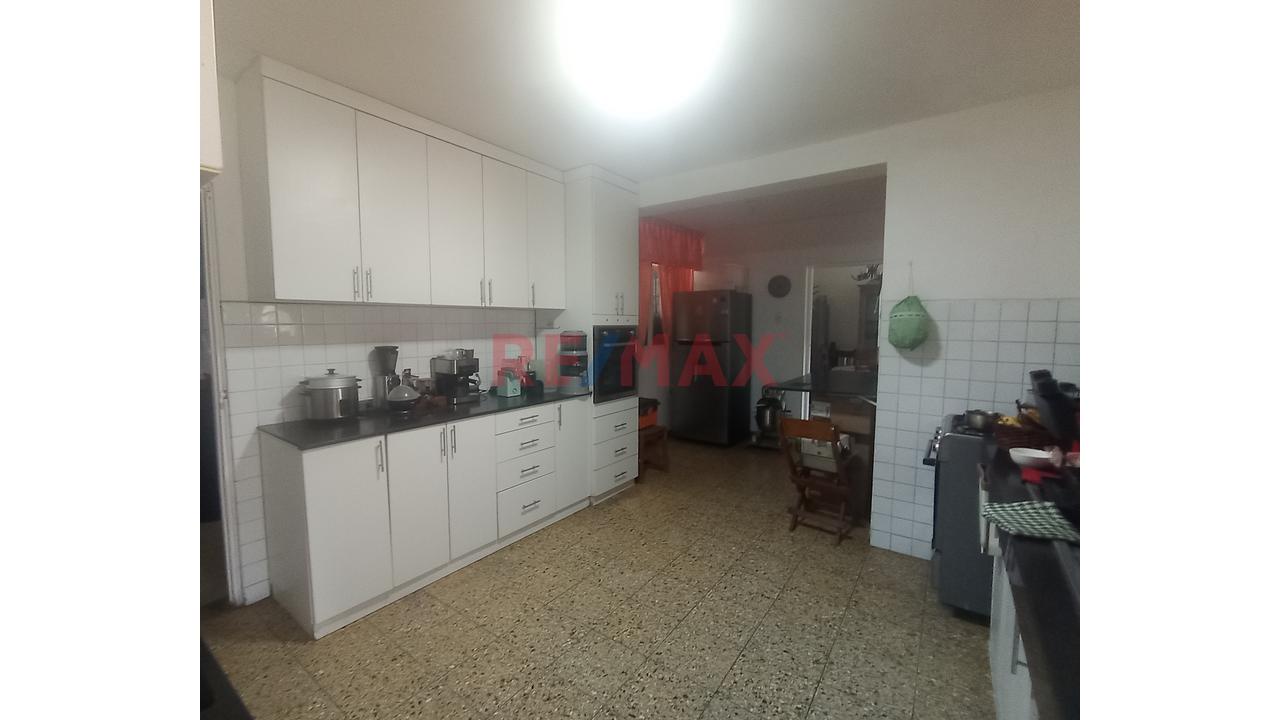 Casa En Venta En Avenida Principal – Urb. El Chipe, Piura - 10
