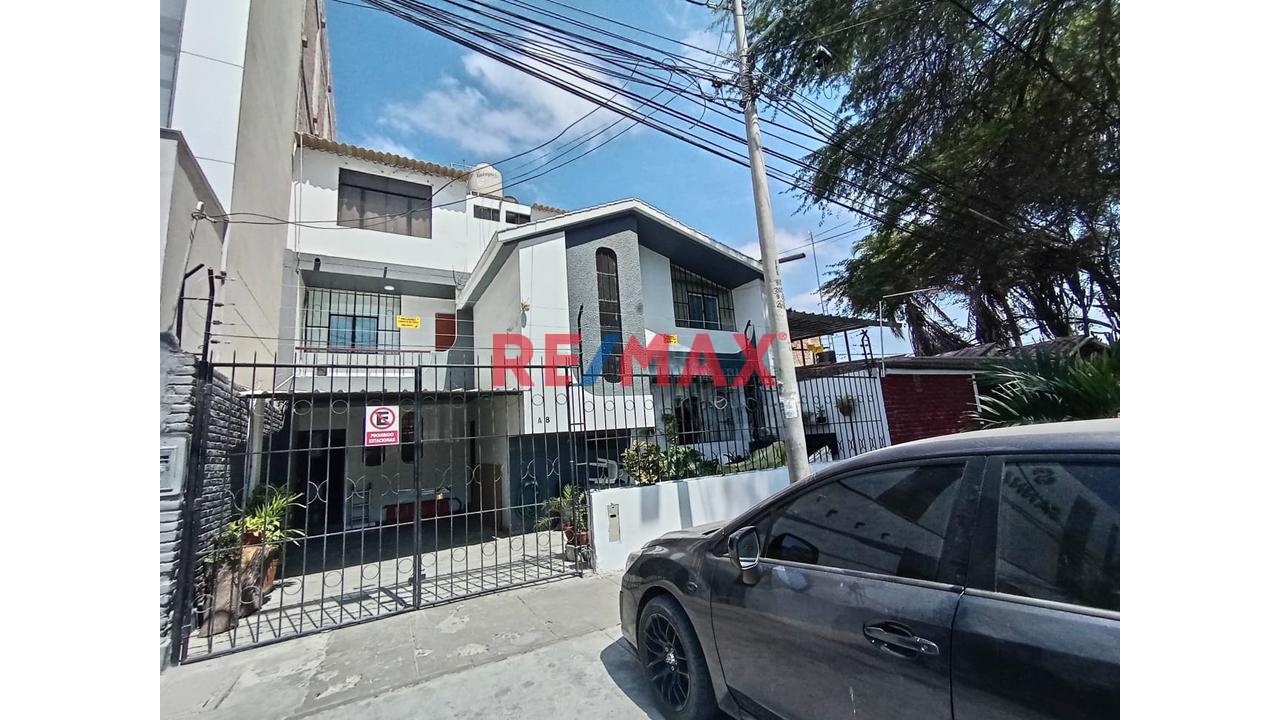 Casa En Venta En Avenida Principal – Urb. El Chipe, Piura - 1