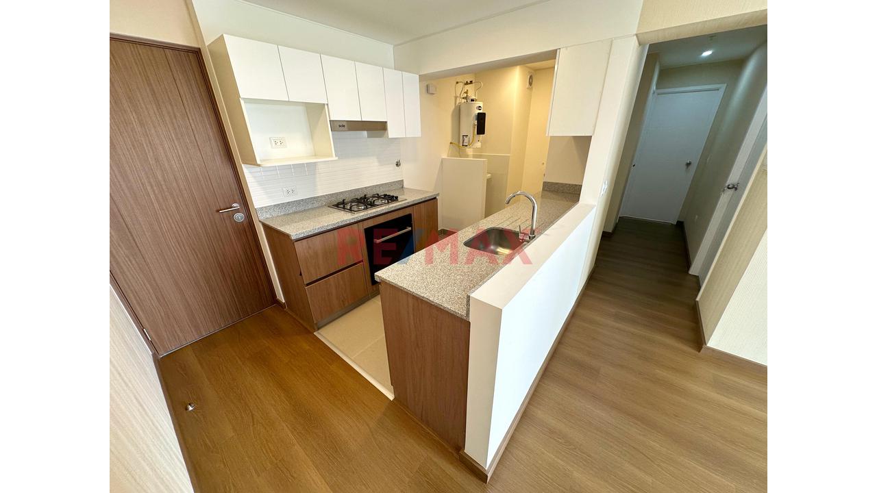 🏢 Exclusivo Departamento En Alquiler Frente A Clínica Ricardo Palma, Con Vista Externa Y Ubicación Estratégica 📍✨ — foto 3