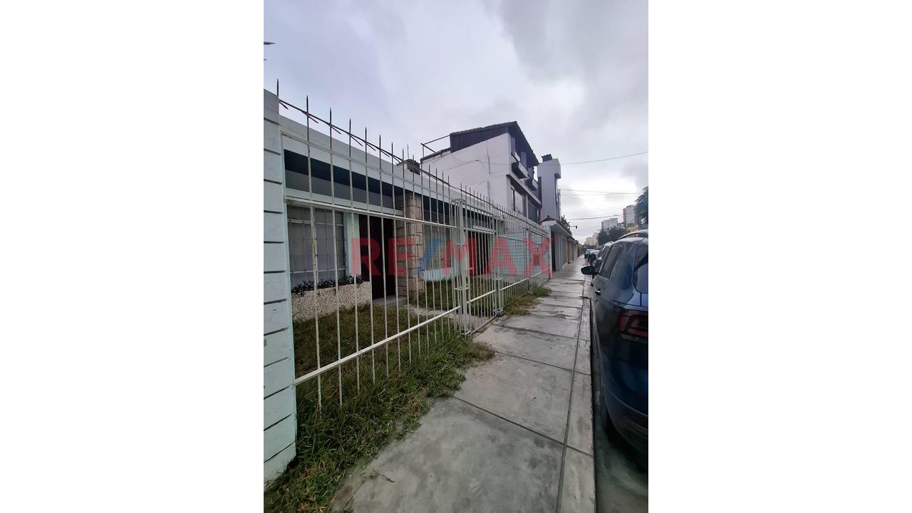 Venta Casa Como Terreno En Pueblo Libre - 9