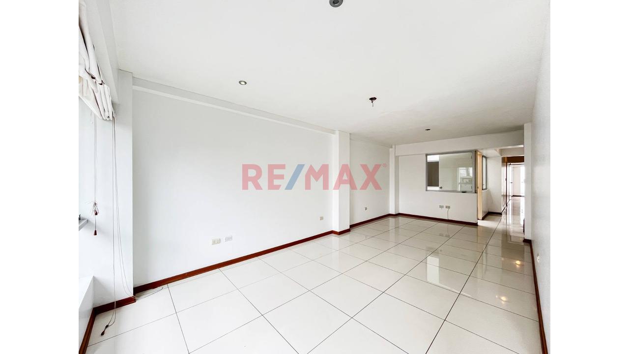 Alquiler De Departamento En San Borja - 140M2 Mas 2 Estacionamentos — foto 9