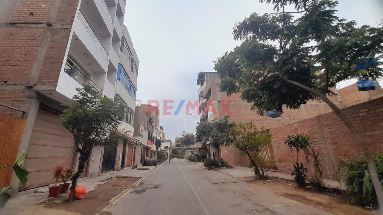 Bonito Departamento En Venta Ate - Urb. Alameda De La Rivera - 13