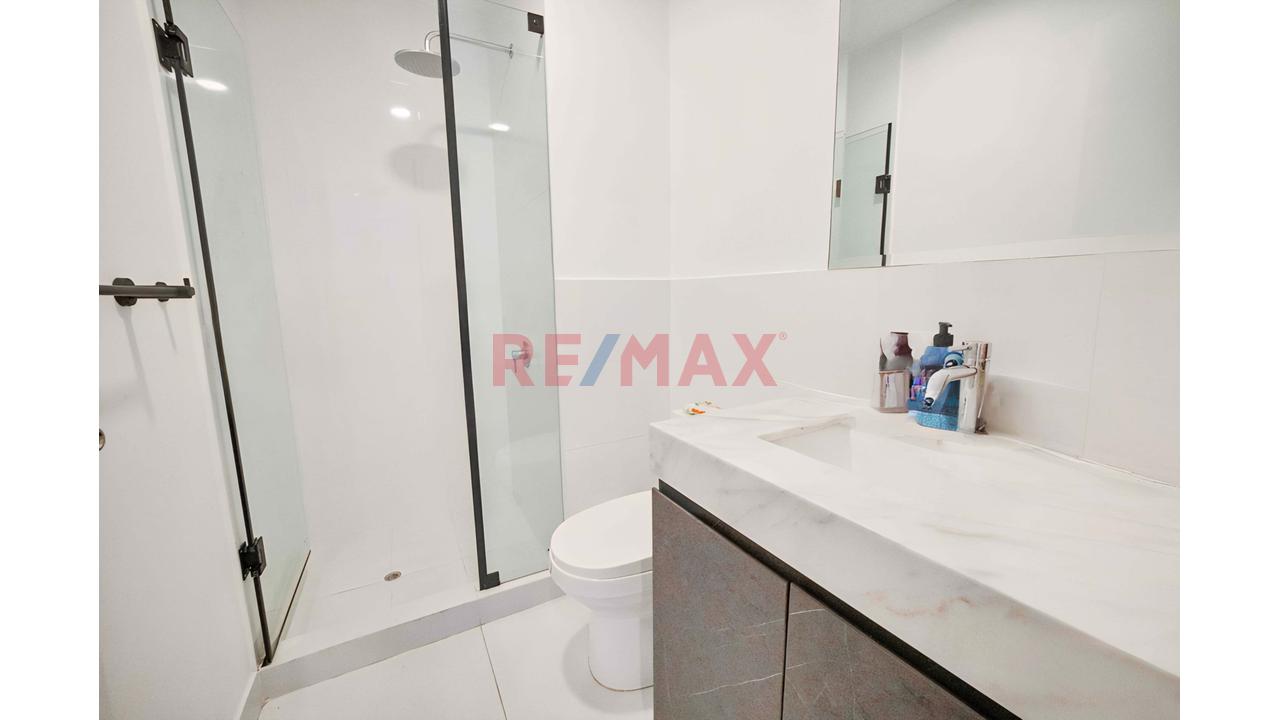 Hermoso Departamento Mas Cochera En Av. General Cordova - Miraflores — foto 15