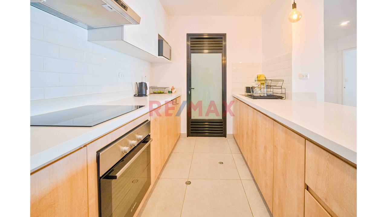 Hermoso Departamento Mas Cochera En Av. General Cordova - Miraflores — foto 8