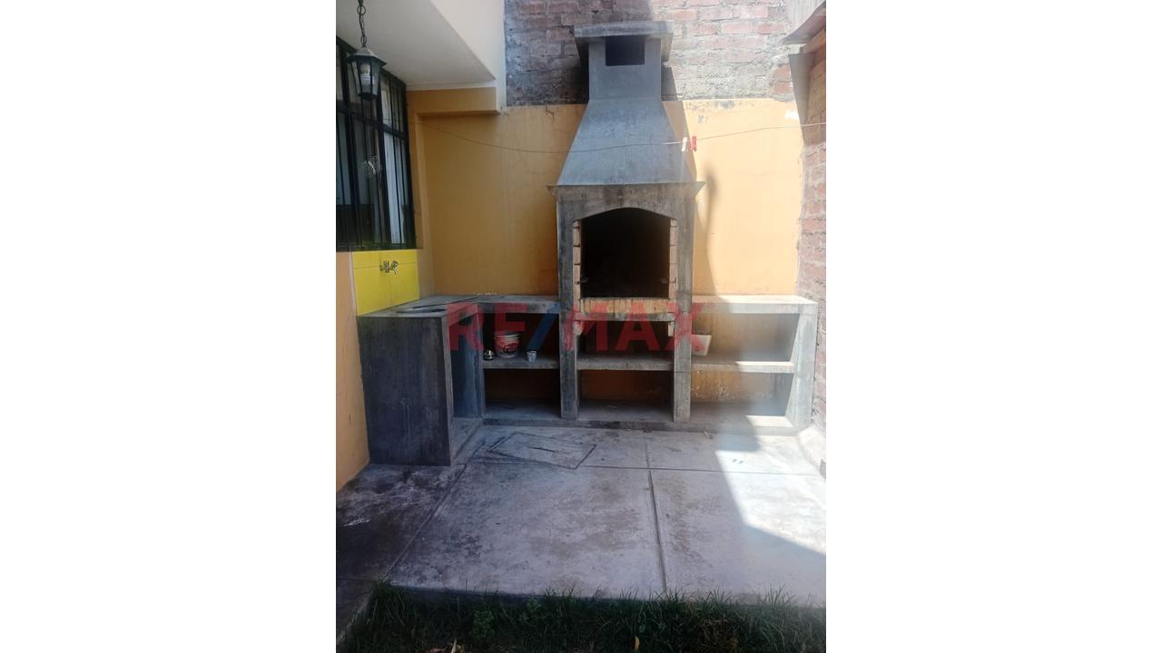 Alquiler De Linda Casa - 2
