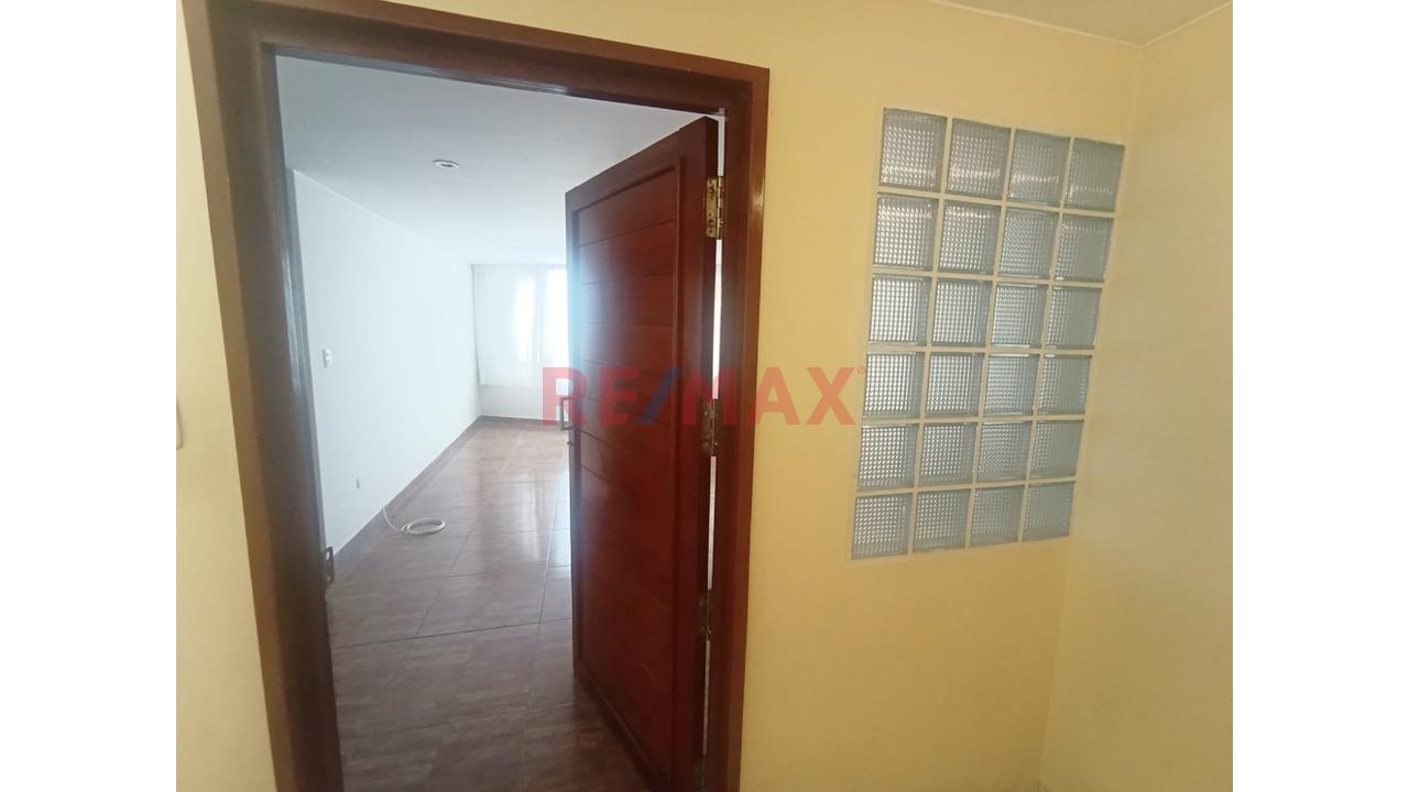 Se Alquila Departamento Urb Villa Don Genaro - 4
